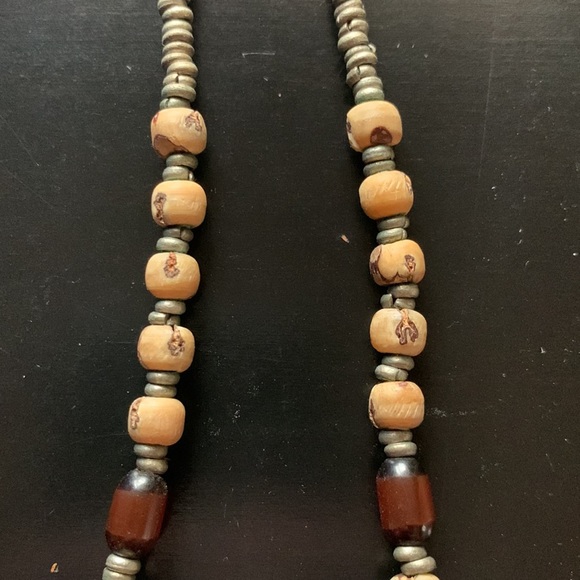 Multi-textured necklace - Picture 4 of 6